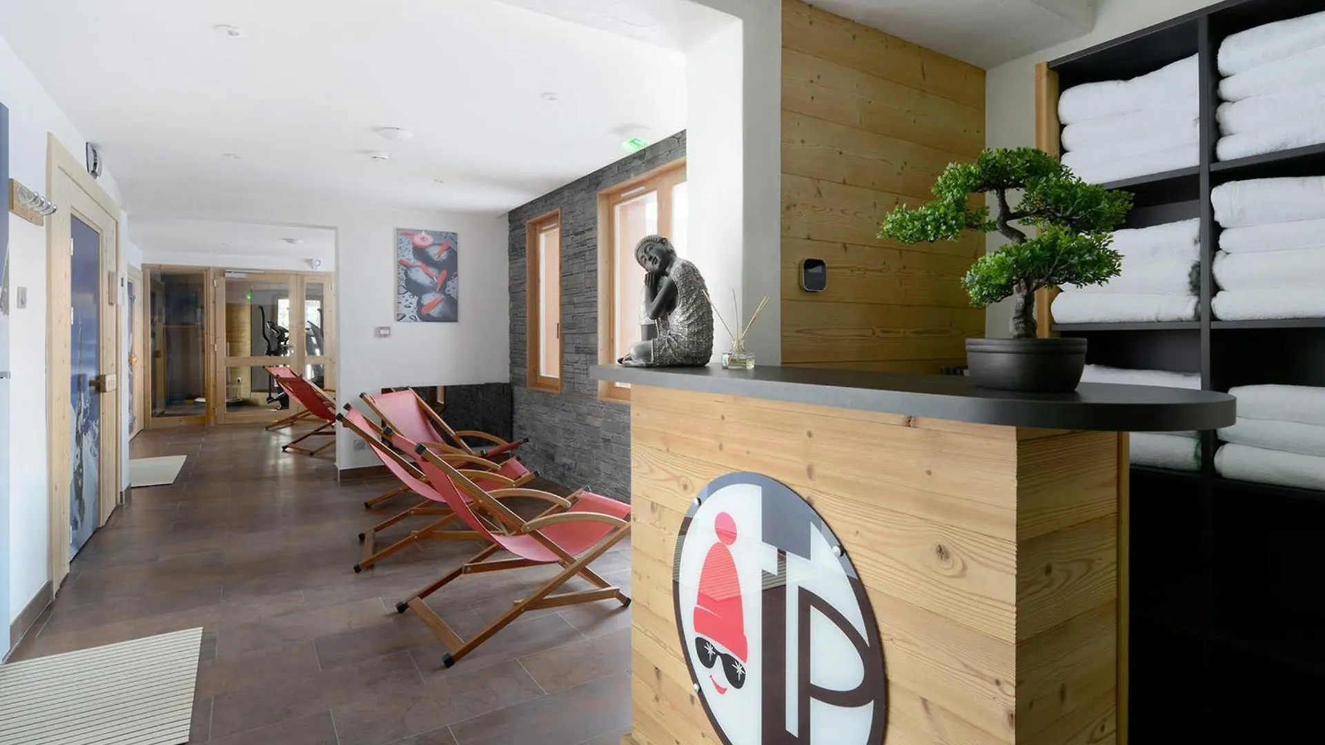 Apartment Spacieux Appartement Renove Avec Balcon, Acces Ski Au Pied Et Espace Bien-Etre - Fr-1-181-1929 La Plagne-Tarentaise